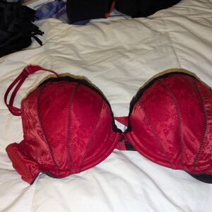 Lane Bryant Cacique Red and Black Lace Jaquard Style Bra Size 42DD